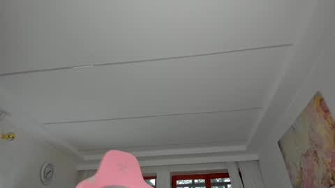 Tiffany Houston online show from December 7, 2024, 2:02 pm