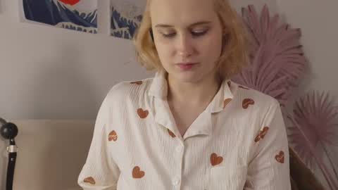 tiffanyjons online show from March 12, 2025, 5:07 pm