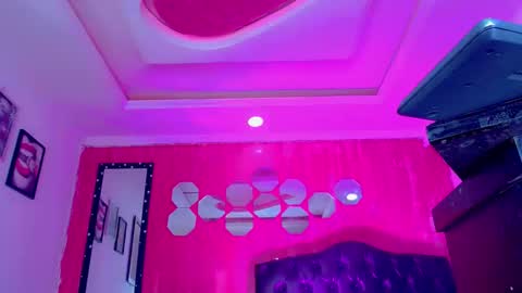 tiffanymackensyy69 online show from April 21, 2026, 2:48 am