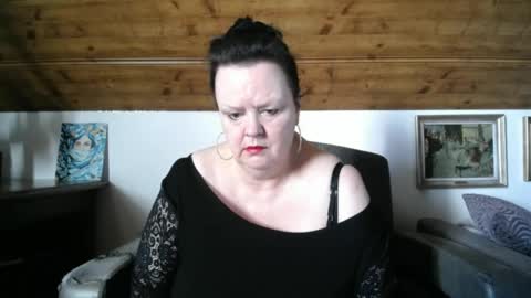 Snapshot of tiffanymature chatting on April 29, 2026, 8:18 am TiffanyMature online show from April 29, 2026, 8:18 am