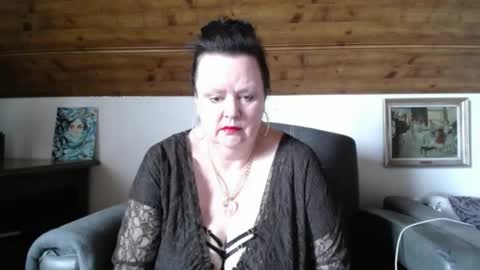 Snapshot of tiffanymature chatting on May 5, 2026, 9:17 am TiffanyMature online show from May 5, 2026, 9:17 am