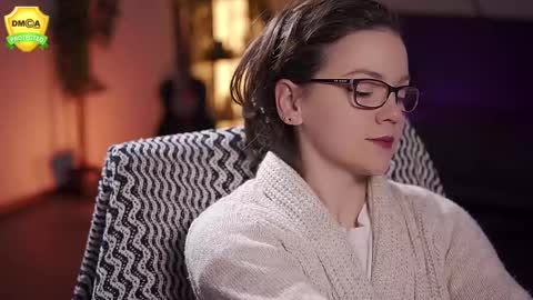 tiffanyriox online show from February 22, 2025, 5:55 am