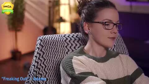 tiffanyriox online show from October 14, 2025, 11:38 pm