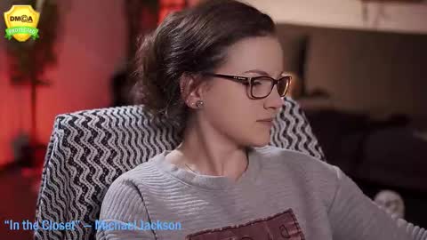 tiffanyriox online show from October 31, 2025, 1:28 am