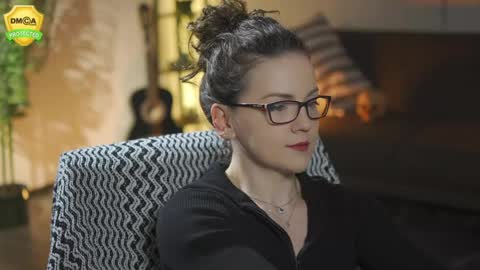 tiffanyriox online show from April 21, 2026, 11:51 pm