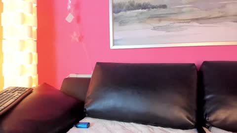 Stefany Suarez online show from February 6, 2025, 8:34 pm