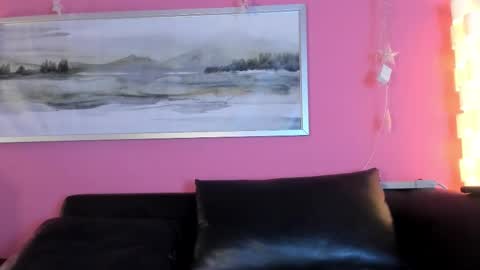 Stefany Suarez online show from September 27, 2025, 8:14 pm