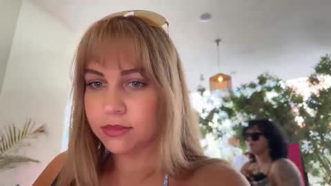 Snapshot of tiffstreatsxoxo chatting on May 11, 2026, 7:55 pm Tiffstreatsxoxo online show from May 11, 2026, 7:55 pm