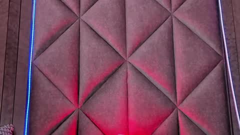 Tiffany  online show from September 16, 2025, 8:32 pm