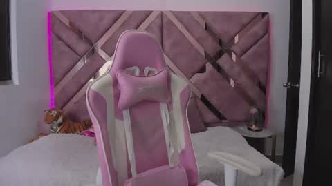 Snapshot of tigerbaby_ chatting on June 16, 2026, 4:09 pm Ana online show from June 16, 2026, 4:09 pm