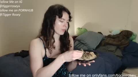 Snapshot of tiggerrosey chatting on May 27, 2026, 7:00 pm All my Links online show from May 27, 2026, 7:00 pm
