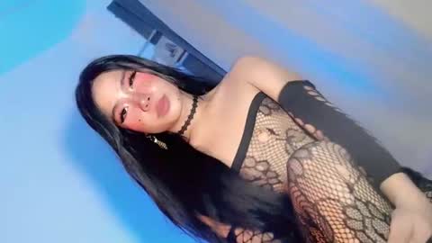 tight_elliana online show from December 4, 2025, 7:06 am