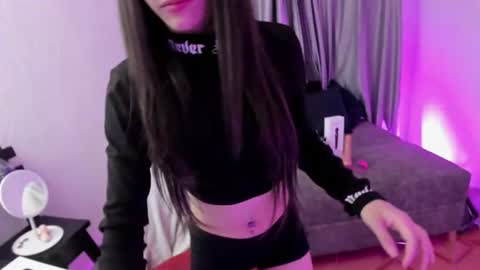 Snapshot of tiinajonus_ chatting on June 11, 2026, 4:21 am tiinajonus_ online show from June 11, 2026, 4:21 am