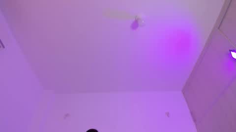 Tiny  online show from November 20, 2025, 11:32 am