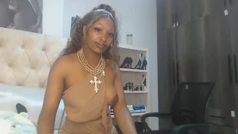 Snapshot of tilly_ebony chatting on May 3, 2026, 12:16 am Tilly online show from May 3, 2026, 12:16 am