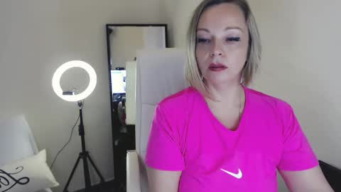 Tilly online show from February 4, 2025, 2:32 pm