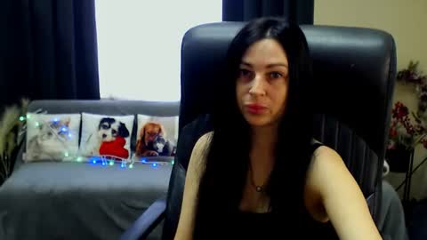 Snapshot of timeparadice chatting on June 25, 2026, 7:57 am Luisa online show from June 25, 2026, 7:57 am