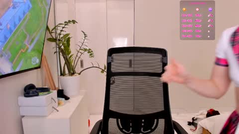 Snapshot of timissi chatting on February 23, 2025, 4:17 am Timis but I prefer you whisper to my ear my girl online show from February 23, 2025, 4:17 am