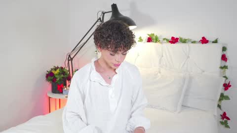 timmyshy online show from December 20, 2024, 4:53 am