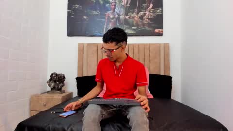 Evans  online show from November 19, 2025, 7:58 pm