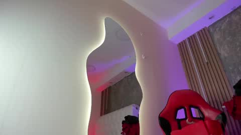 Timothy 21 years old online show from April 21, 2026, 1:42 am