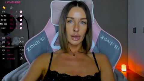 Snapshot of tina__bestie chatting on May 20, 2026, 10:32 am Tina online show from May 20, 2026, 10:32 am