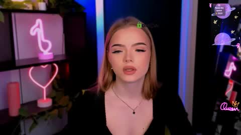 tina_golden1 online show from March 19, 2026, 1:15 pm