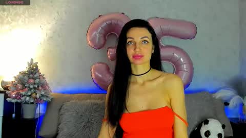 Tina online show from December 1, 2025, 8:19 am