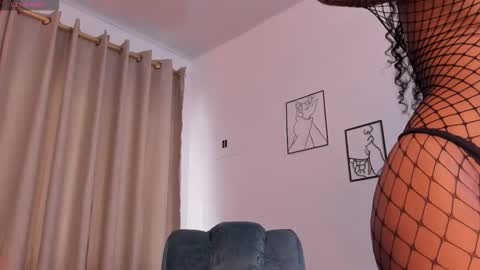 T I N A online show from December 5, 2025, 4:47 pm