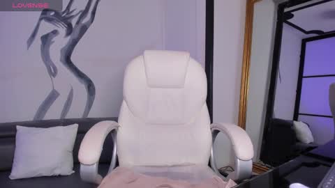 Tina  online show from February 7, 2025, 3:30 pm