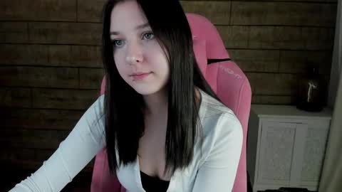 TinaBurton online show from November 11, 2025, 4:45 am