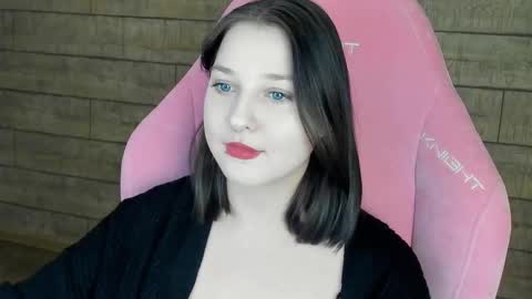 TinaBurton online show from January 13, 2026, 4:23 pm