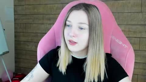 TinaBurton online show from April 22, 2026, 4:30 pm