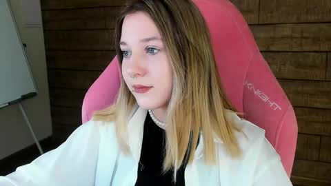 Snapshot of tinaburton chatting on April 26, 2026, 4:15 pm TinaBurton online show from April 26, 2026, 4:15 pm