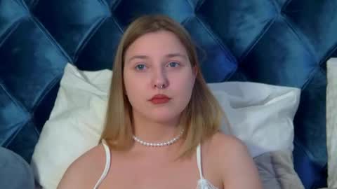 Snapshot of tinaburton chatting on April 29, 2026, 4:55 pm TinaBurton online show from April 29, 2026, 4:55 pm
