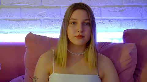 Snapshot of tinaburton chatting on May 3, 2026, 4:24 pm TinaBurton online show from May 3, 2026, 4:24 pm