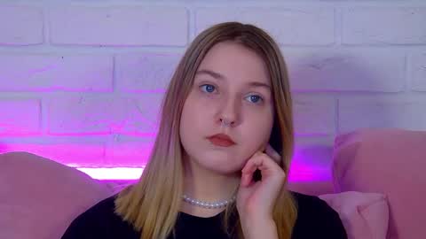 Snapshot of tinaburton chatting on May 11, 2026, 4:37 pm TinaBurton online show from May 11, 2026, 4:37 pm