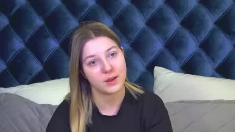 Snapshot of tinaburton chatting on May 20, 2026, 4:35 pm TinaBurton online show from May 20, 2026, 4:35 pm
