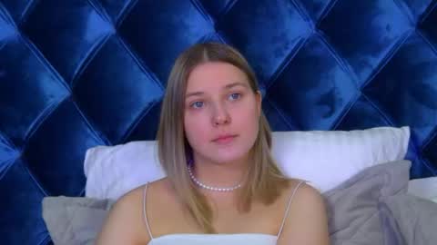 Snapshot of tinaburton chatting on June 1, 2026, 4:41 pm TinaBurton online show from June 1, 2026, 4:41 pm