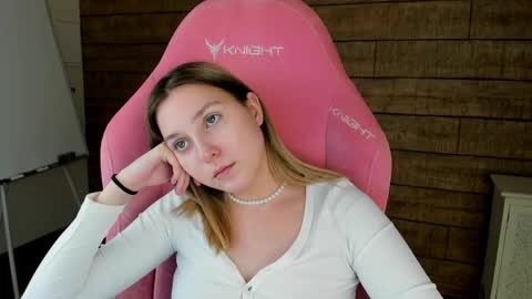 Snapshot of tinaburton chatting on June 8, 2026, 1:28 am TinaBurton online show from June 8, 2026, 1:28 am