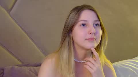 Snapshot of tinaburton chatting on June 25, 2026, 4:22 pm TinaBurton online show from June 25, 2026, 4:22 pm