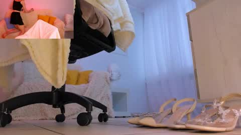 Tina Davil online show from April 21, 2026, 8:42 am