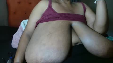 tinagiant online show from April 5, 2026, 4:53 am