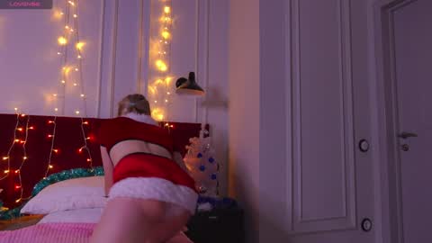 tinasiner online show from December 25, 2024, 1:51 pm