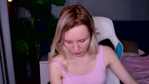 tinasiner online show from January 14, 2025, 5:23 pm