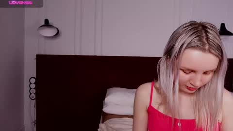 tinasiner online show from February 24, 2025, 6:36 pm