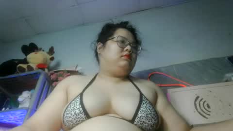 tini_bei online show from July 24, 2026, 4:38 pm