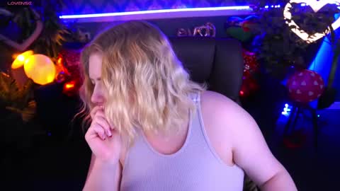 TinkerrBelll online show from February 11, 2025, 8:10 pm