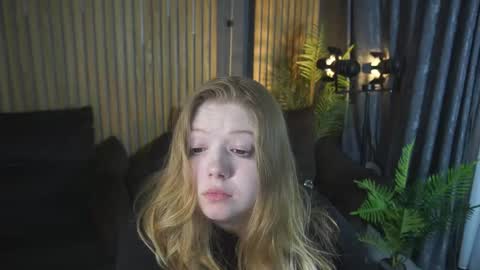 TinkerrBelll online show from April 21, 2026, 2:51 am