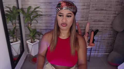 Tinna Goddess online show from September 11, 2025, 5:02 pm